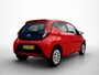 Toyota Aygo 1.0 VVT-i x-play | Dealer onderhouden | Apple CarPlay/Android Auto | Achteruitrijcamera | Airco | Elektrische ramen voor | Buitenspiegels elektrisch verstelbaar |