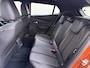 Peugeot e-2008 SUV Allure Pack 50 kWh 136pk | Accu 94% | Navigatie via Apple Carplay en Android auto | Camera achter | Stoelverwarming | Digitale 3D i-Cockpit | Lichtmetalen velgen | Cruise control