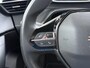 Peugeot e-2008 SUV Allure Pack 50 kWh 136pk | Accu 94% | Navigatie via Apple Carplay en Android auto | Camera achter | Stoelverwarming | Digitale 3D i-Cockpit | Lichtmetalen velgen | Cruise control