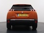 Peugeot e-2008 SUV Allure Pack 50 kWh 136pk | Accu 94% | Navigatie via Apple Carplay en Android auto | Camera achter | Stoelverwarming | Digitale 3D i-Cockpit | Lichtmetalen velgen | Cruise control