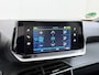 Peugeot e-2008 SUV Allure Pack 50 kWh 136pk | Accu 94% | Navigatie via Apple Carplay en Android auto | Camera achter | Stoelverwarming | Digitale 3D i-Cockpit | Lichtmetalen velgen | Cruise control