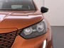 Peugeot e-2008 SUV Allure Pack 50 kWh 136pk | Accu 94% | Navigatie via Apple Carplay en Android auto | Camera achter | Stoelverwarming | Digitale 3D i-Cockpit | Lichtmetalen velgen | Cruise control