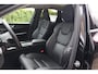 Volvo XC60 T6 Recharge AWD Inscription | Stoelverwarming | Trekhaak | Leder | Pilot Assist | Parkeercamera | Keyless