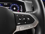 Volkswagen T-Roc 1.0 TSI Life / DIgitaal dashboard / App connect / Parkeersensoren V+A / All season banden / **