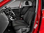 Volkswagen T-Roc 1.0 TSI Life / DIgitaal dashboard / App connect / Parkeersensoren V+A / All season banden / **