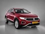 Volkswagen T-Roc 1.0 TSI Life / DIgitaal dashboard / App connect / Parkeersensoren V+A / All season banden / **