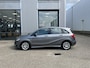 Mercedes-Benz B-klasse 180 Navi / Trekhaak / Parkeer assistent / stoelverwarming