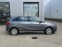 Mercedes-Benz B-klasse 180 Navi / Trekhaak / Parkeer assistent / stoelverwarming