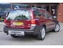 Volvo XC70 2.5 T MOMENTUM