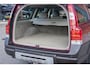 Volvo XC70 2.5 T MOMENTUM