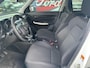 Suzuki Swift 1.2 Stijl Smart Hybrid | Trekhaak | Stoelverwarming | Climate Control | Camera | Lichtmetalen Velgen | Winterset |