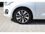 Suzuki Swift 1.2 Stijl Smart Hybrid | Trekhaak | Adaptive Cruise Control | Stoelverwarming | Climate Control | Camera | Lichtmetalen Velgen | Winterset |