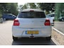 Suzuki Swift 1.2 Stijl Smart Hybrid | Trekhaak | Adaptive Cruise Control | Stoelverwarming | Climate Control | Camera | Lichtmetalen Velgen | Winterset |