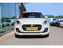 Suzuki Swift 1.2 Stijl Smart Hybrid | Trekhaak | Adaptive Cruise Control | Stoelverwarming | Climate Control | Camera | Lichtmetalen Velgen | Winterset |