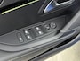 Peugeot 208 1.2 Hybrid 136 e-DCS6 GT | Panoramisch Dak | Apple Carplay | Camera |