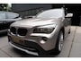 BMW X1 xDrive20i Business | Navigatie | Pano | Cruise | Airco