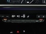 Audi Q4 e-tron 40 Launch edition S Competition 77 kWh | SOH 92,1% | Half leder | Stoelverwarming | Carplay | Adaptive cruise | Climate control | Camera | Park assist | Trekhaak
