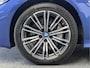 BMW 3-Serie TOURING 330E XDRIVE 4X4 PHEV HIGH EXECUTIVE M PAKKET LEDER/ALCANTARA NAVIGATIE CRUISE CONTROL PANORAMA SCHUIF/KANTELDAK APPLE CARPLAY/ANDROID KEYLESS GO UITKLAPBARE TREKHAAK PDC ZEER MOOI !!