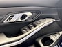 BMW 3-Serie TOURING 330E XDRIVE 4X4 PHEV HIGH EXECUTIVE M PAKKET LEDER/ALCANTARA NAVIGATIE CRUISE CONTROL PANORAMA SCHUIF/KANTELDAK APPLE CARPLAY/ANDROID KEYLESS GO UITKLAPBARE TREKHAAK PDC ZEER MOOI !!