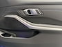 BMW 3-Serie TOURING 330E XDRIVE 4X4 PHEV HIGH EXECUTIVE M PAKKET LEDER/ALCANTARA NAVIGATIE CRUISE CONTROL PANORAMA SCHUIF/KANTELDAK APPLE CARPLAY/ANDROID KEYLESS GO UITKLAPBARE TREKHAAK PDC ZEER MOOI !!