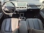 Hyundai Ioniq 5 Lounge 77.4 kWh / SOH 100% / Fabrieksgarantie tot 12-2027 / Dealer onderhouden / Trekhaak afneembaar / CCS snelladen / Warmtepomp / Head Up Display / Rondomzicht camera / Trekgewicht 1600 kg / Stuur- Stoel & Achterbank verwarming / Elektrische achterklep /