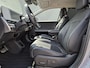 Hyundai Ioniq 5 Lounge 77.4 kWh / SOH 100% / Fabrieksgarantie tot 12-2027 / Dealer onderhouden / Trekhaak afneembaar / CCS snelladen / Warmtepomp / Head Up Display / Rondomzicht camera / Trekgewicht 1600 kg / Stuur- Stoel & Achterbank verwarming / Elektrische achterklep /
