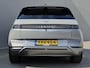 Hyundai Ioniq 5 Lounge 77.4 kWh / SOH 100% / Fabrieksgarantie tot 12-2027 / Dealer onderhouden / Trekhaak afneembaar / CCS snelladen / Warmtepomp / Head Up Display / Rondomzicht camera / Trekgewicht 1600 kg / Stuur- Stoel & Achterbank verwarming / Elektrische achterklep /