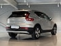 Volvo XC40 1.5 T5 Recharge R-Design Plus Bright | PHEV | Achteruitrijcamera | Parkeersensoren | Lichtmetalen Velgen 18" | Elektrisch Verstelbare Voorstoelen | Stoelverwarming | getinte ramen vanaf B stijl