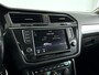 Volkswagen Tiguan 1.4 TSI Connected Series | Panoramadak | Parkeercamera | Stoelverwarming