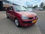 Renault Clio 1.4-16V Dynamique Luxe | AUTOMAAT | Met o.a. airco, elektrische ramen, bluetooth radio, en cruise!