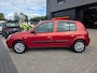 Renault Clio 1.4-16V Dynamique Luxe | AUTOMAAT | Met o.a. airco, elektrische ramen, bluetooth radio, en cruise!