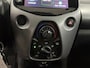 Toyota Aygo 1.0 VVT-i x-play/ NL auto/ 18.479 KM/ Achteruitrijcamera/ 5 deurs