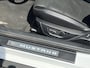Ford Mustang Fastback 2.3 EcoBoost / 317 PK / Automaat / Race-Striping / Borla Performance sport-uitlaat / Vol-lederen stoelen mét verwarming en koeling / Keyless entry / Schakelflippers stuurwiel / Xenon lampen / Dynamische knipperlichten achter / Climate Control / Cruise Control / Bluetooth Tel + Media / Stuurwielbediening / Shaker Audiosysteem / Achteruitrij-camera + PDC achter / ETC.