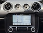 Ford Mustang Fastback 2.3 EcoBoost / 317 PK / Automaat / Race-Striping / Borla Performance sport-uitlaat / Vol-lederen stoelen mét verwarming en koeling / Keyless entry / Schakelflippers stuurwiel / Xenon lampen / Dynamische knipperlichten achter / Climate Control / Cruise Control / Bluetooth Tel + Media / Stuurwielbediening / Shaker Audiosysteem / Achteruitrij-camera + PDC achter / ETC.