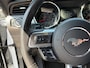 Ford Mustang Fastback 2.3 EcoBoost / 317 PK / Automaat / Race-Striping / Borla Performance sport-uitlaat / Vol-lederen stoelen mét verwarming en koeling / Keyless entry / Schakelflippers stuurwiel / Xenon lampen / Dynamische knipperlichten achter / Climate Control / Cruise Control / Bluetooth Tel + Media / Stuurwielbediening / Shaker Audiosysteem / Achteruitrij-camera + PDC achter / ETC.