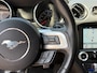 Ford Mustang Fastback 2.3 EcoBoost / 317 PK / Automaat / Race-Striping / Borla Performance sport-uitlaat / Vol-lederen stoelen mét verwarming en koeling / Keyless entry / Schakelflippers stuurwiel / Xenon lampen / Dynamische knipperlichten achter / Climate Control / Cruise Control / Bluetooth Tel + Media / Stuurwielbediening / Shaker Audiosysteem / Achteruitrij-camera + PDC achter / ETC.