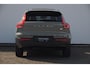 Volvo XC40 T5 262PK Automaat Plug-in hybrid Ultimate Dark / Adaptive cruise control / Trekhaak / Elektrische stoelen / Harman Kardon audio / Pilot assist / BLIS / Stoel en stuur verwarming / Elektrische achterklep / Parkeersensoren met 360 camera