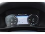 Volvo XC40 T5 262PK Automaat Plug-in hybrid Ultimate Dark / Adaptive cruise control / Trekhaak / Elektrische stoelen / Harman Kardon audio / Pilot assist / BLIS / Stoel en stuur verwarming / Elektrische achterklep / Parkeersensoren met 360 camera