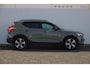Volvo XC40 T5 262PK Automaat Plug-in hybrid Ultimate Dark / Adaptive cruise control / Trekhaak / Elektrische stoelen / Harman Kardon audio / Pilot assist / BLIS / Stoel en stuur verwarming / Elektrische achterklep / Parkeersensoren met 360 camera