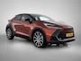 Toyota C-HR / C-HR+ 2.0 Plug-in Hybrid 220 GR SPORT + Premium Pakket | Panoramadak | Head-Up Display | JBL | 360 Camera | Memory Seat | Dodehoek detectie | Stoel+Stuurverwarming | Elektrische achterklep |