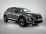 Peugeot 2008 SUV Allure Hybrid 145pk Automaat | Navigatie | Climate Control | Cruise Control | Parkeersensoren v+a | Armsteun | Keyless | Digitaal instrumentenpaneel | Draadloze Apple Carplay / Android Auto | Bluetooth | DAB+ radio | Led koplampen | Donker getint glas | 17" lichtmetalen velgen |