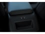 Volvo V60 B4 211PK Automaat Plus Dark / Trekhaak / Panoramadak / Keyless entry / Elektrische achterklep / Stoel - en stuurwielverwarming / BLIS / Adaptieve cruise control / Parkeersensoren met camera
