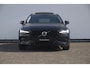 Volvo V60 B4 211PK Automaat Plus Dark / Trekhaak / Panoramadak / Keyless entry / Elektrische achterklep / Stoel - en stuurwielverwarming / BLIS / Adaptieve cruise control / Parkeersensoren met camera