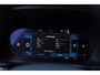 Volvo V60 B4 211PK Automaat Plus Dark / Trekhaak / Panoramadak / Keyless entry / Elektrische achterklep / Stoel - en stuurwielverwarming / BLIS / Adaptieve cruise control / Parkeersensoren met camera