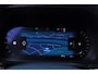 Volvo V60 B4 211PK Automaat Plus Dark / Trekhaak / Panoramadak / Keyless entry / Elektrische achterklep / Stoel - en stuurwielverwarming / BLIS / Adaptieve cruise control / Parkeersensoren met camera