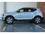 Volvo XC40 B4 Plus Dark | Elektrisch Verstelbare Voorstoelen | Stoel + Stuurverwarming | Pilot Assist | Google Infotainment | Dodehoekwaarschuwing | Semi-Elektrische Trekhaak |