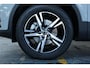 Volvo XC40 B4 Plus Dark | Elektrisch Verstelbare Voorstoelen | Stoel + Stuurverwarming | Pilot Assist | Google Infotainment | Dodehoekwaarschuwing | Semi-Elektrische Trekhaak |