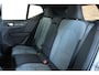 Volvo XC40 B4 Plus Dark | Elektrisch Verstelbare Voorstoelen | Stoel + Stuurverwarming | Pilot Assist | Google Infotainment | Dodehoekwaarschuwing | Semi-Elektrische Trekhaak |