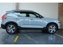 Volvo XC40 B4 Plus Dark | Elektrisch Verstelbare Voorstoelen | Stoel + Stuurverwarming | Pilot Assist | Google Infotainment | Dodehoekwaarschuwing | Semi-Elektrische Trekhaak |