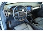 Volvo XC40 B4 Plus Dark | Elektrisch Verstelbare Voorstoelen | Stoel + Stuurverwarming | Pilot Assist | Google Infotainment | Dodehoekwaarschuwing | Semi-Elektrische Trekhaak |
